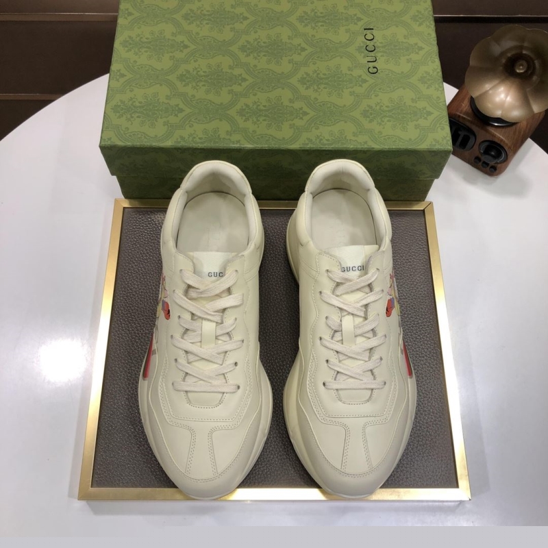 G*u*i casual shoes